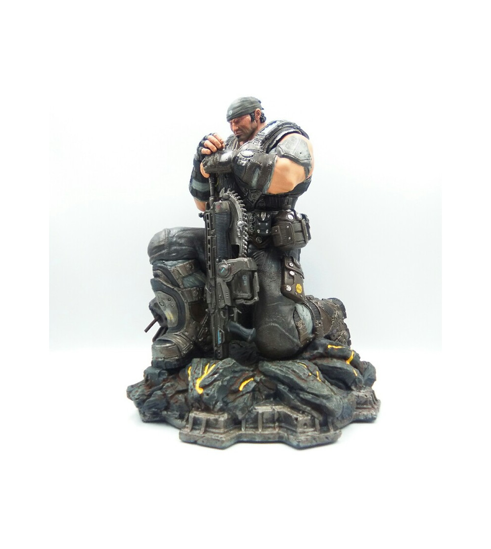 MARCUS FENIX MARCUS FENIX