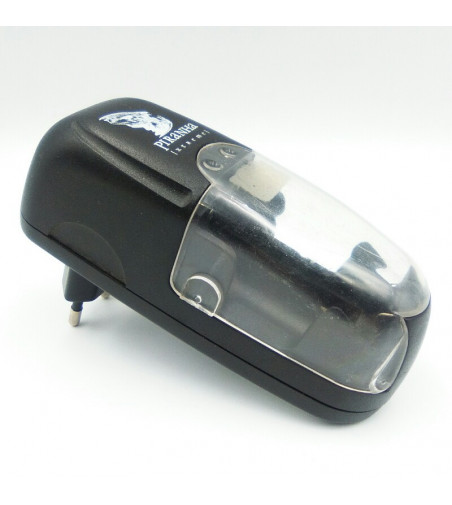 CARGADOR 2 PILAS NI-CD / NI-MH TIPOS AA / AAA PIRANHA NEGRO